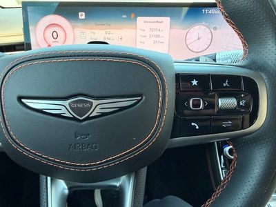 2026 Genesis GV70 - Photo 16