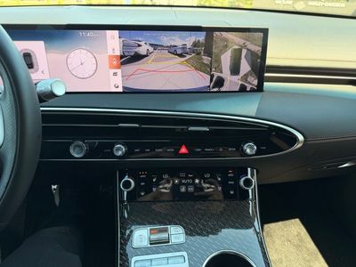 2026 Genesis GV70 - Photo 20