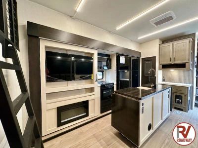 2026 Forest River RV Cherokee Arctic Wolf — photo 13 view