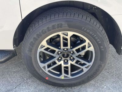 2026 Ford Expedition - Photo 9
