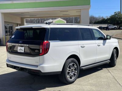 2026 Ford Expedition - Photo 3