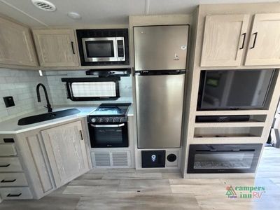 2023 Forest River RV Flagstaff Super Lite - Photo 14