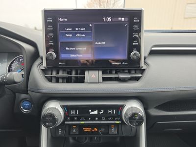 2022 Toyota RAV4 - Photo 12