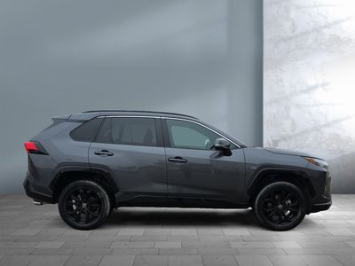 2022 Toyota RAV4 - Photo 3