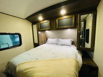 2017 Keystone RV Premier Ultra Lite - Photo 56