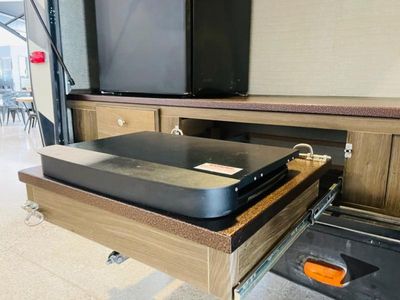 2017 Keystone RV Premier Ultra Lite - Photo 18