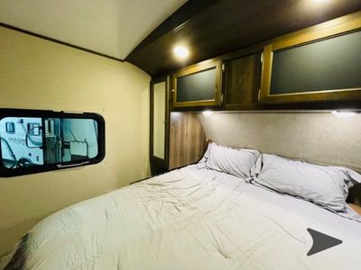 2017 Keystone RV Premier Ultra Lite - Photo 62