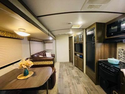 2017 Keystone RV Premier Ultra Lite - Photo 24