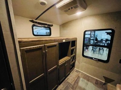 2017 Keystone RV Premier Ultra Lite - Photo 44