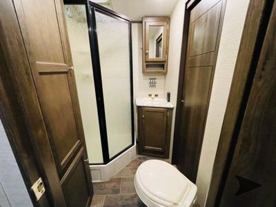 2017 Keystone RV Premier Ultra Lite - Photo 51