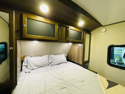 2017 Keystone RV Premier Ultra Lite - Photo 58
