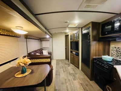 2017 Keystone RV Premier Ultra Lite - Photo 3