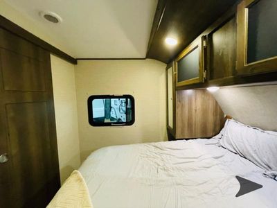 2017 Keystone RV Premier Ultra Lite - Photo 61