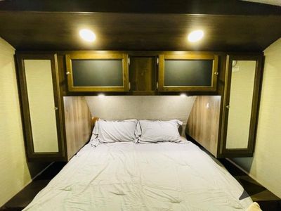 2017 Keystone RV Premier Ultra Lite - Photo 8
