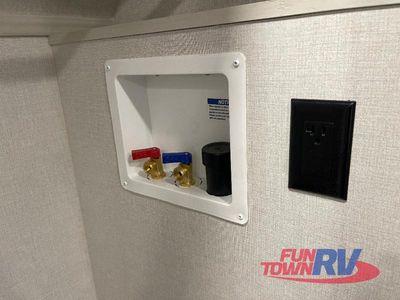 2026 Coachmen RV Chaparral - Photo 32