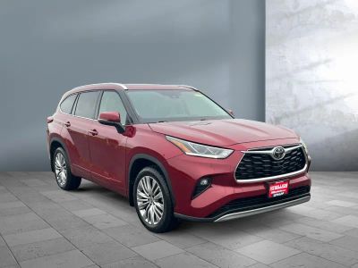 2022 Toyota Highlander - Photo 2