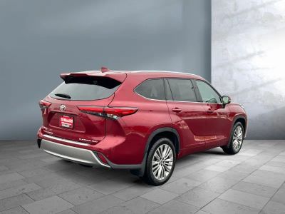 2022 Toyota Highlander - Photo 4