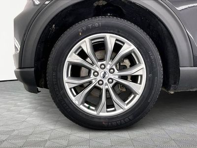 2022 Ford Explorer - Photo 8