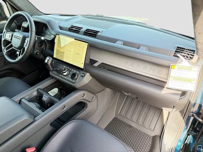 2026 Land Rover Defender 110 — photo 12 view