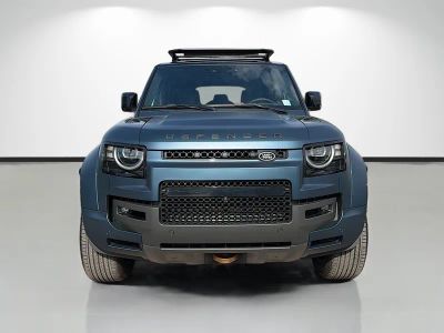 2026 Land Rover Defender 110 — photo 8 view