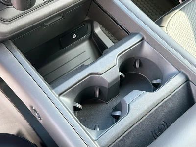 2026 Land Rover Defender 110 — photo 27 view