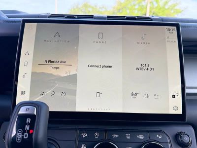 2026 Land Rover Defender 110 — photo 28 view
