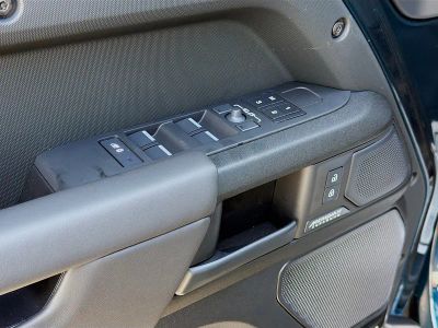2026 Land Rover Defender 110 — photo 21 view