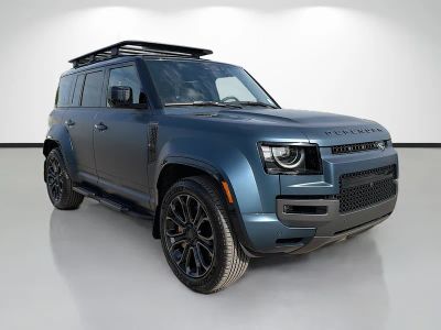 2026 Land Rover Defender 110 — photo 7 view