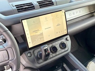 2026 Land Rover Defender 110 — photo 26 view