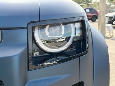 2026 Land Rover Defender 110 — photo 9 view