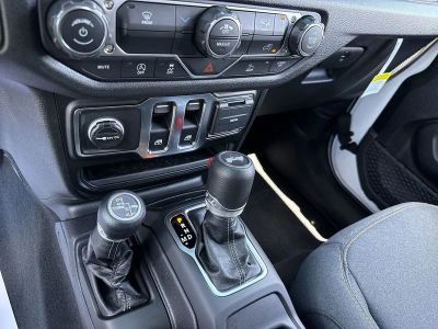 2026 Jeep Wrangler — photo 20 view