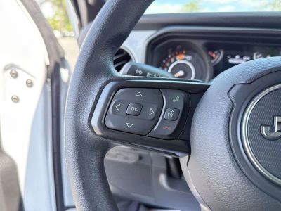 2026 Jeep Wrangler — photo 15 view