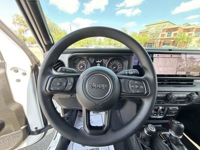 2026 Jeep Wrangler — photo 14 view