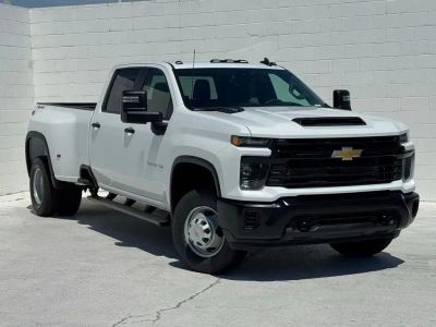 2026 Chevrolet Silverado 3500 HD - Photo 2