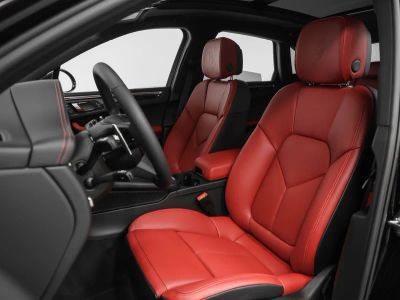 2026 Porsche Macan — detail view