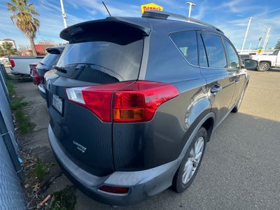 2013 Toyota RAV4 - Photo 2