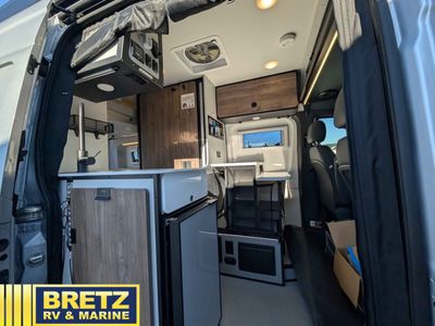 2025 Tiffin Motorhomes GH1 - Photo 7