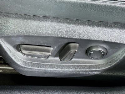 2023 Toyota Camry — photo 13 view