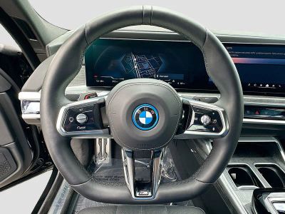 2024 BMW i7 — photo 10 view