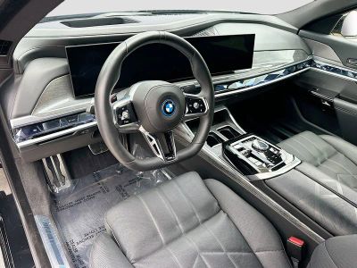 2024 BMW i7 — photo 9 view