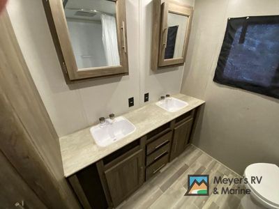 2020 CrossRoads RV Zinger - Photo 14