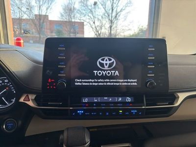 2023 Toyota Sienna Limited - Photo 15