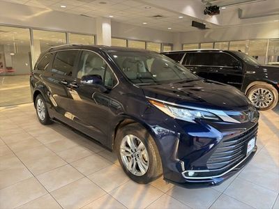 2023 Toyota Sienna Limited - Photo 9