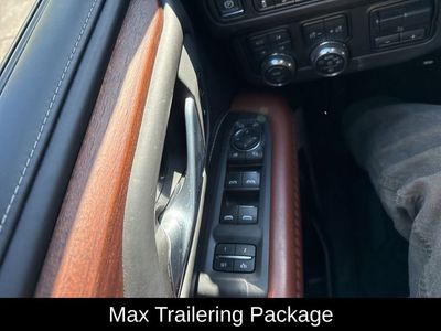 2024 GMC Yukon Denali Ultimate - Photo 11