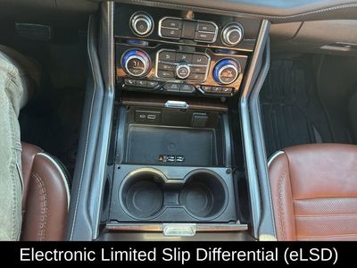 2024 GMC Yukon Denali Ultimate - Photo 20