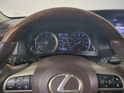 2018 Lexus ES — photo 32 view