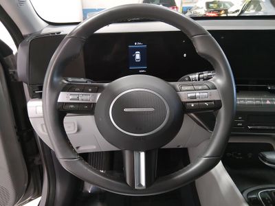 2025 Hyundai Kona — photo 12 view