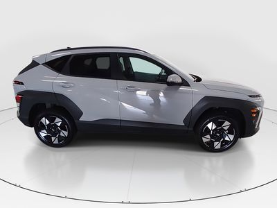 2025 Hyundai Kona — photo 8 view