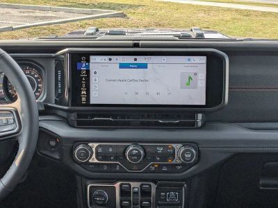 2026 Jeep Wrangler — photo 17 view