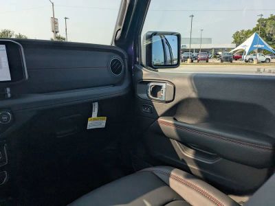 2026 Jeep Wrangler — photo 16 view